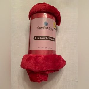 Comfort Bay Magenta Pink Silk Touch Throw 50" x 60"